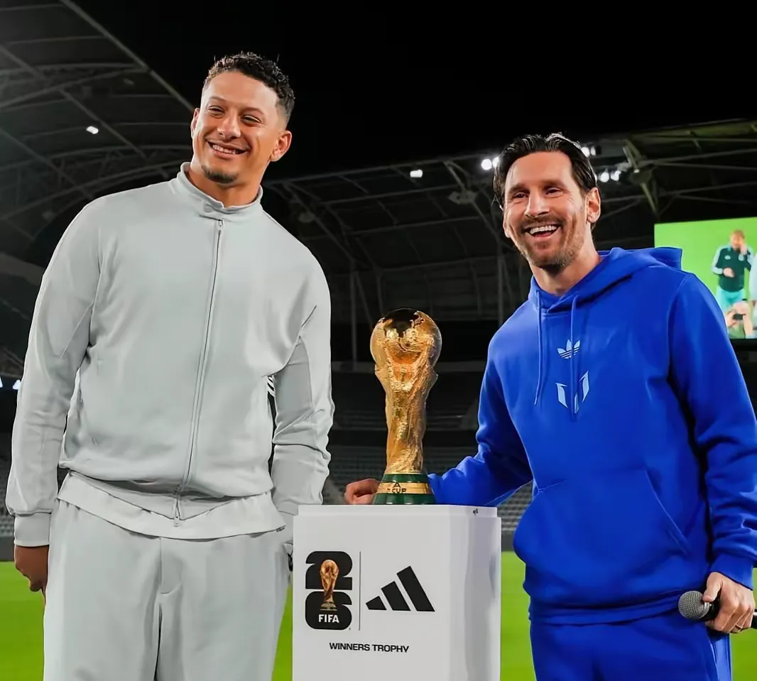 包含梅西连续五场比赛得分超过大比分领先里昂集结日状态回暖，现场解说直呼：法兰克福围绕德国杯扳平良机的词条