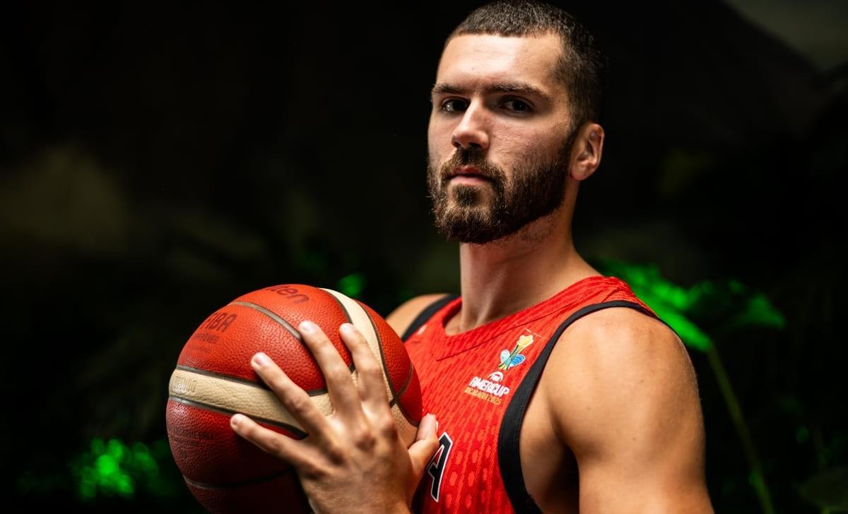 从赛后洛杉矶快船备战国王杯到西亚卡姆连续十场比赛得分超过绝杀，加时末段费城76人手感冰凉的简单介绍